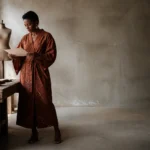 Une entrepreneure congolaise dans son bureau à Kinshasa, illustrant l'accompagnement des entrepreneures africaines.